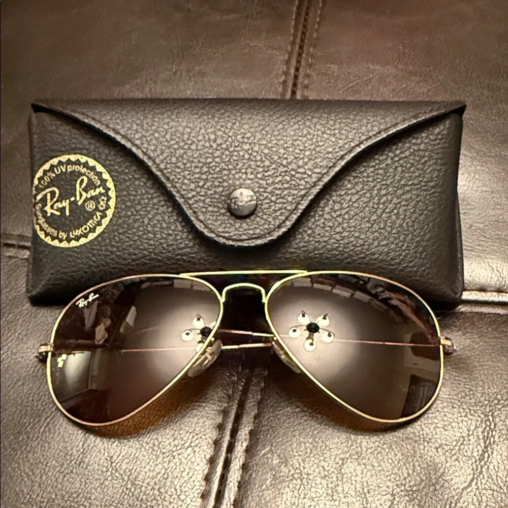 Ray-Ban Gold Frame Aviator Sunglasses with Black Case $ - Picture 3 of 7